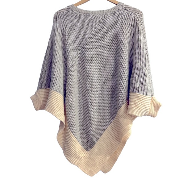 Club Monaco Wool Poncho Sweater. - Picture 5 of 6